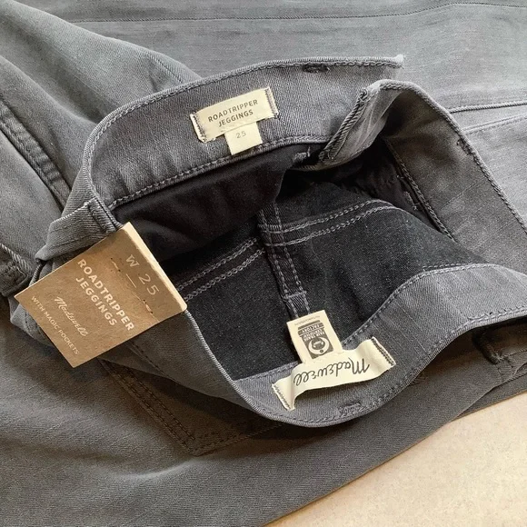 Madewell Jeans 25 10” High Rise Roadtripper Front Slit In Carlin‎ NWT
